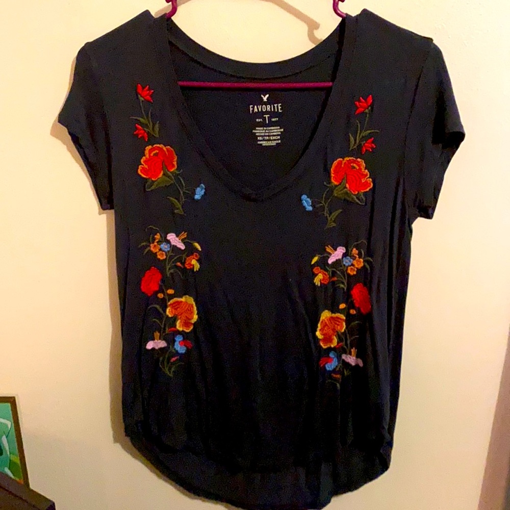 American Eagle floral tee!